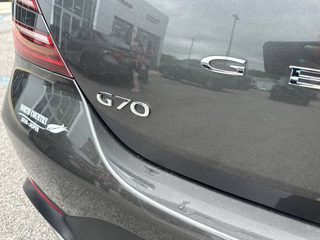2023 GENESIS G70 Standard - Photo 7