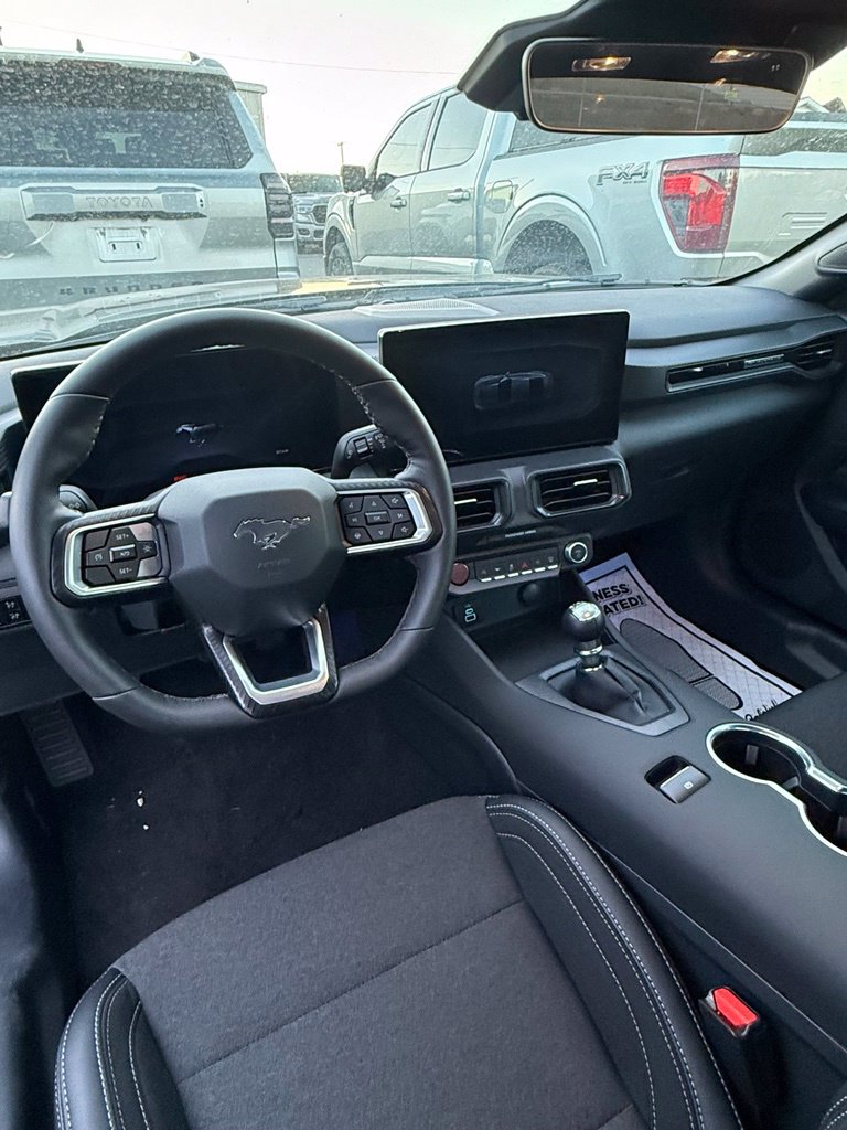 2026 Ford Mustang GT - Photo 13