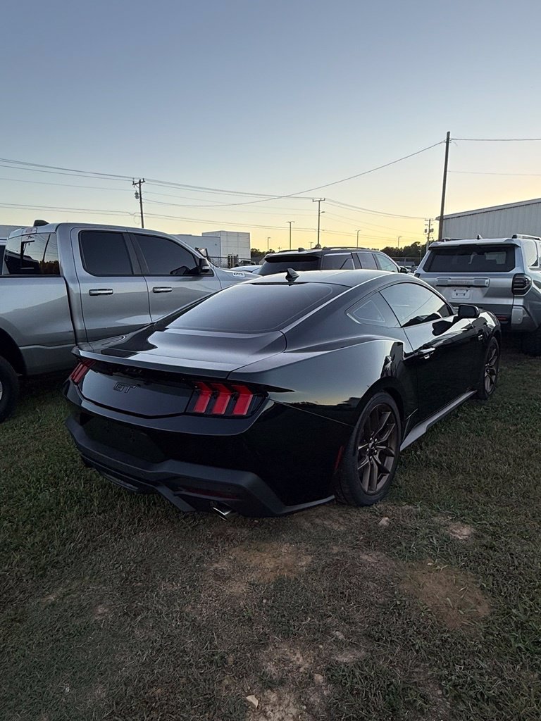 2026 Ford Mustang GT - Photo 8