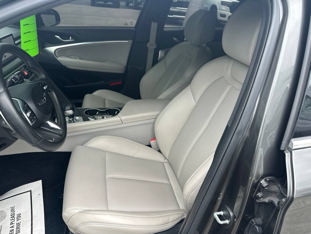 2023 GENESIS G70 Standard - Photo 9