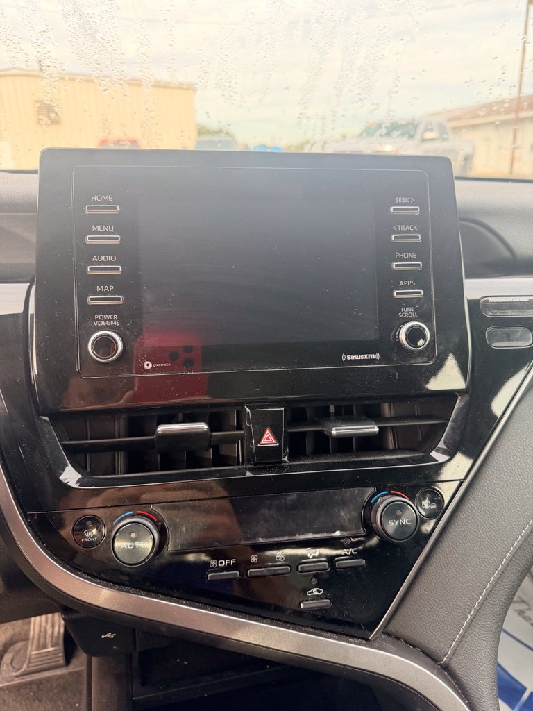 2023 Toyota Camry SE - Photo 10
