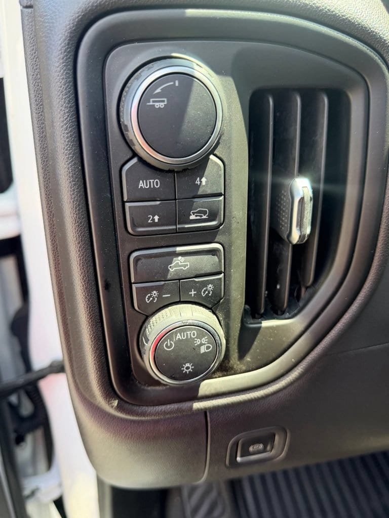 2023 Chevrolet Silverado 1500 Custom - Photo 9