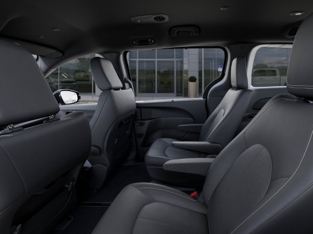 2026 Chrysler Voyager LX - Photo 29