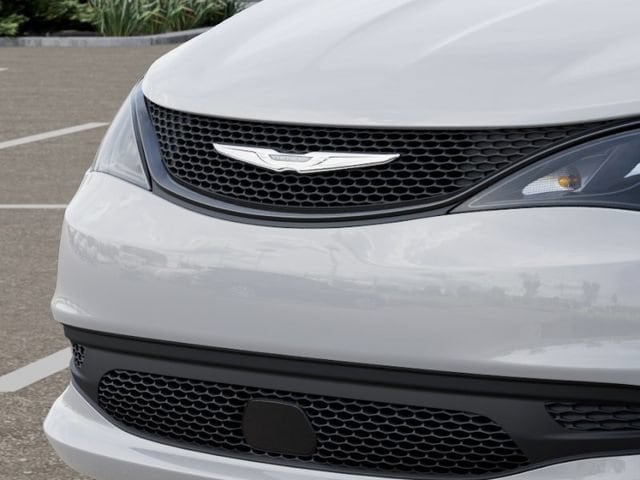 2026 Chrysler Voyager LX - Photo 15
