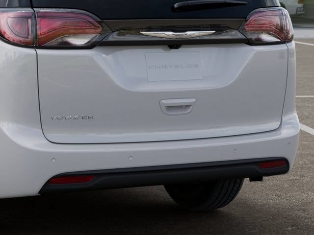 2026 Chrysler Voyager LX - Photo 17