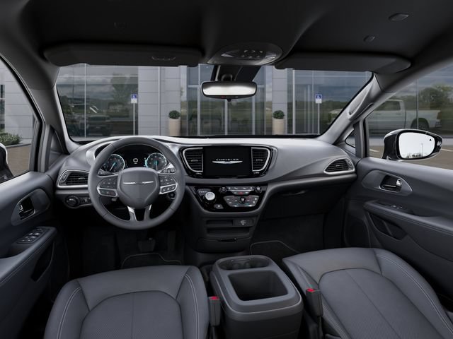 2026 Chrysler Voyager LX - Photo 14