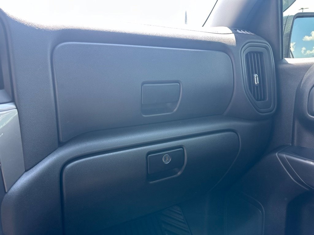 2023 Chevrolet Silverado 1500 Custom - Photo 22