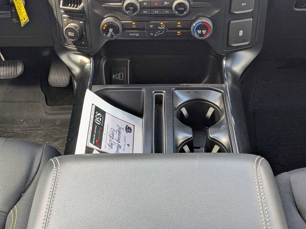 2025 Ford F-150 STX - Photo 17