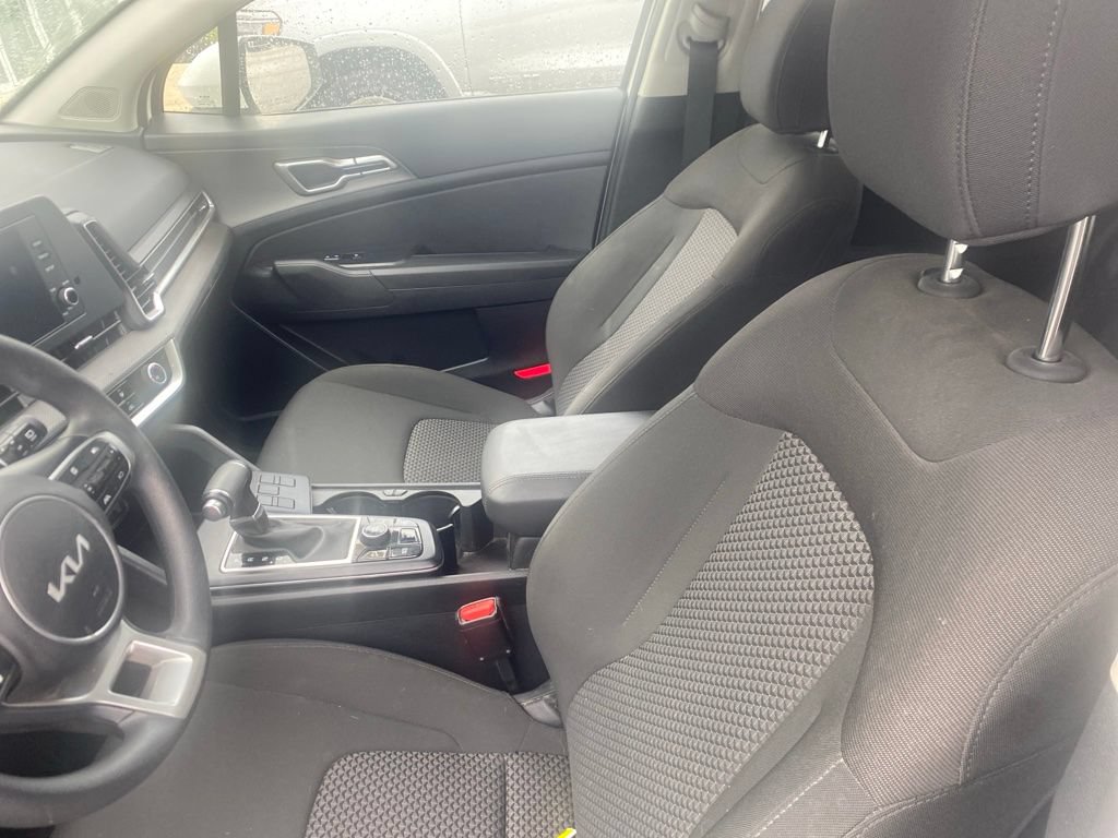 2025 Kia Sportage LX - Photo 6
