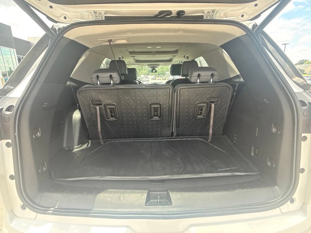 2021 Chevrolet Traverse Premier - Photo 8