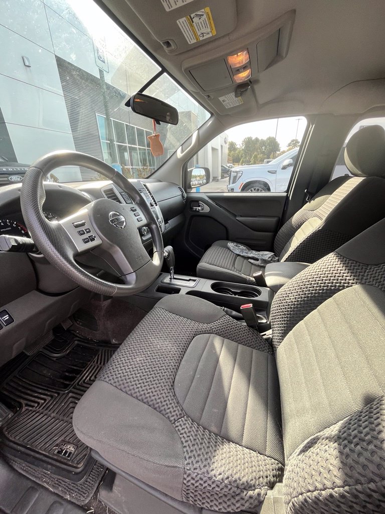 2017 Nissan Frontier SV - Photo 12