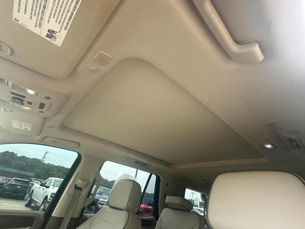 2021 GMC Yukon Denali - Photo 17