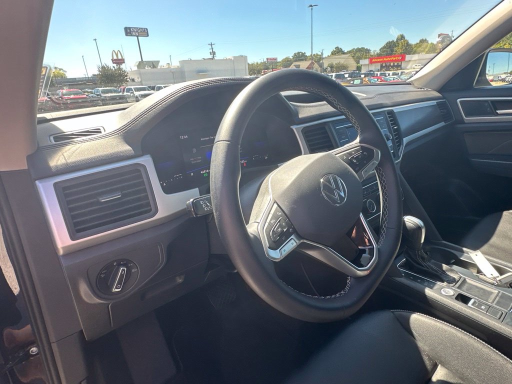 2023 Volkswagen Atlas SE - Photo 18