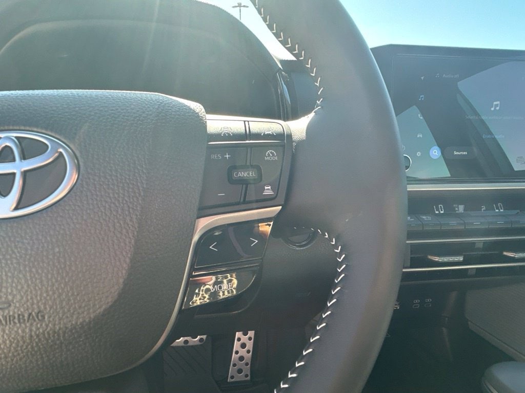 2026 Toyota Camry SE - Photo 21