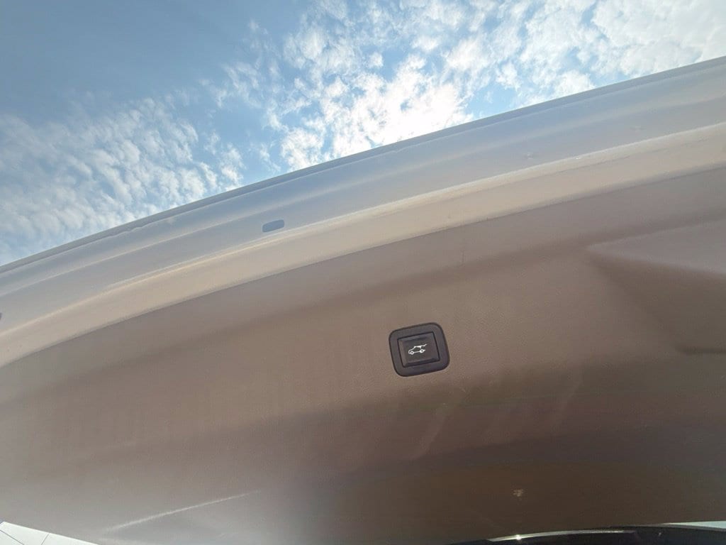 2021 GMC Yukon Denali - Photo 9