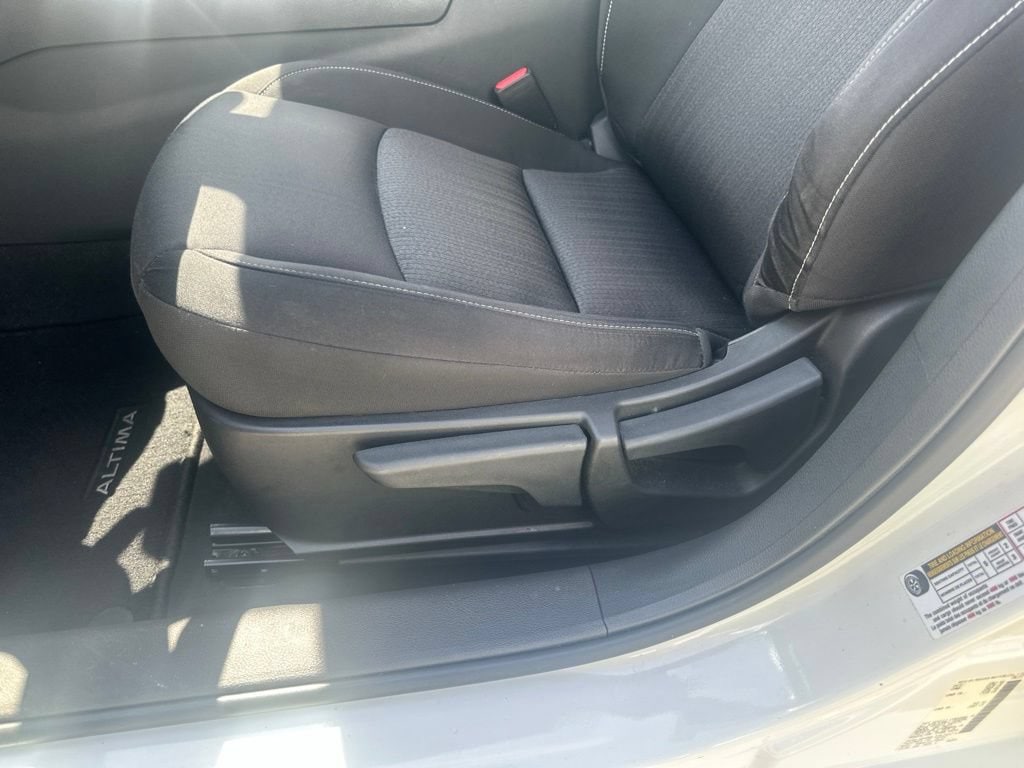 2022 Nissan Altima S - Photo 9