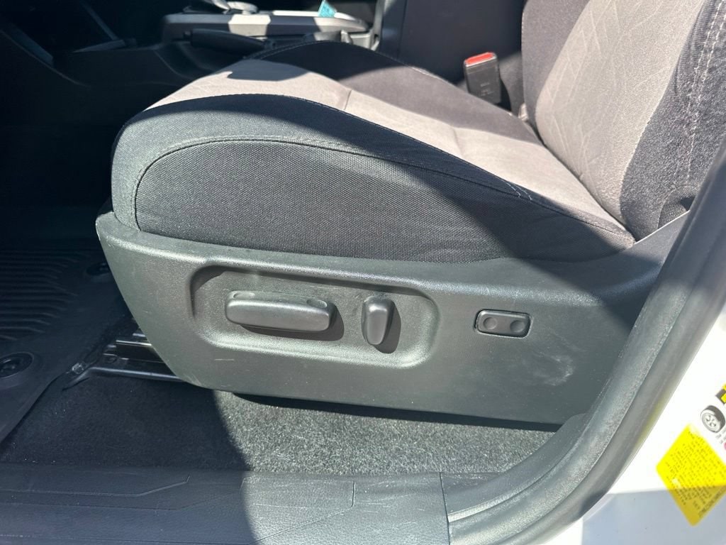 2022 Toyota Tacoma TRD Sport - Photo 17