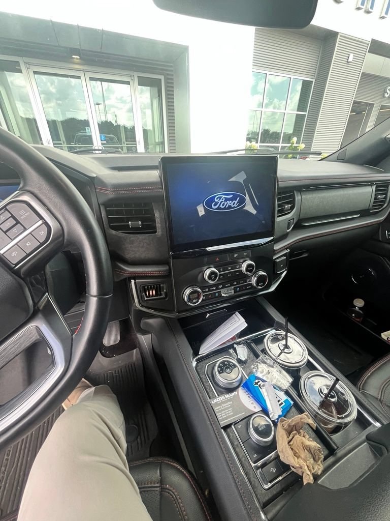 2022 Ford Expedition Limited - Photo 9
