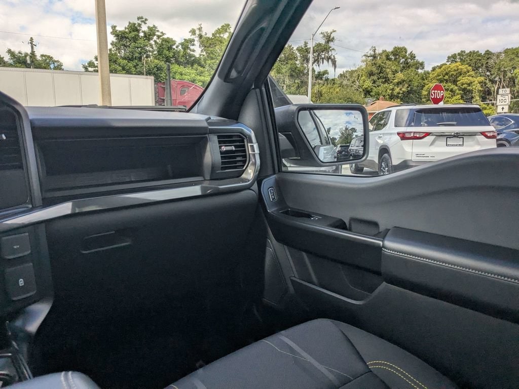 2025 Ford F-150 STX - Photo 15