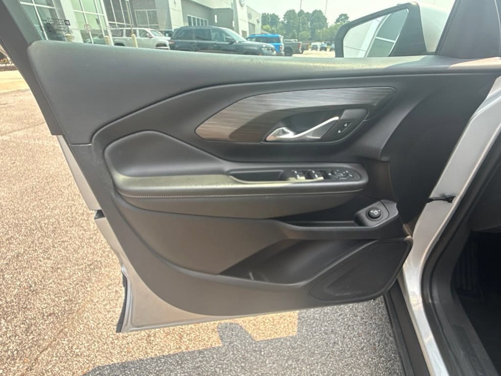 2022 GMC Terrain SLE - Photo 11