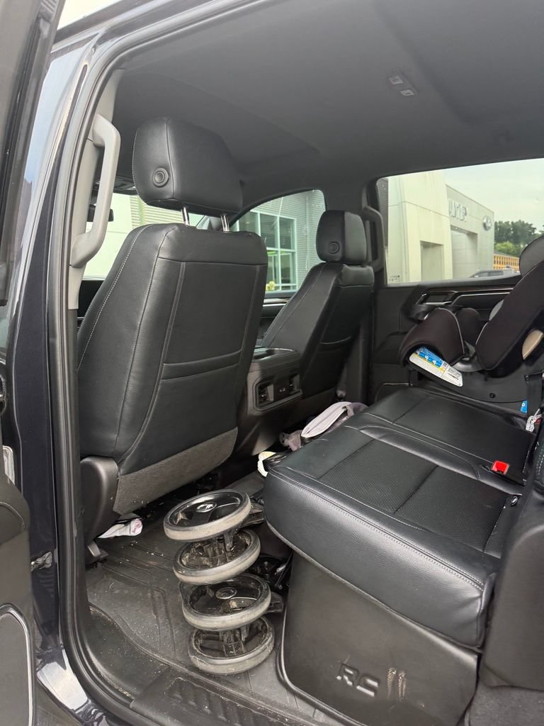 2024 Chevrolet Silverado 1500 LT - Photo 13