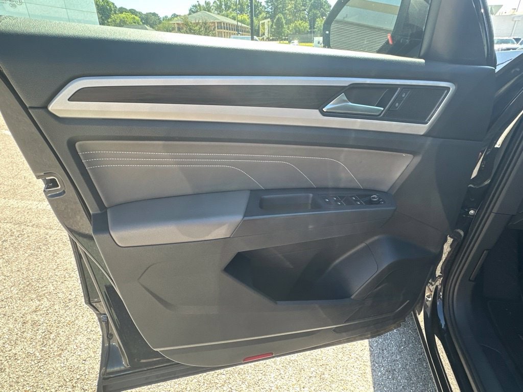 2023 Volkswagen Atlas SE - Photo 13