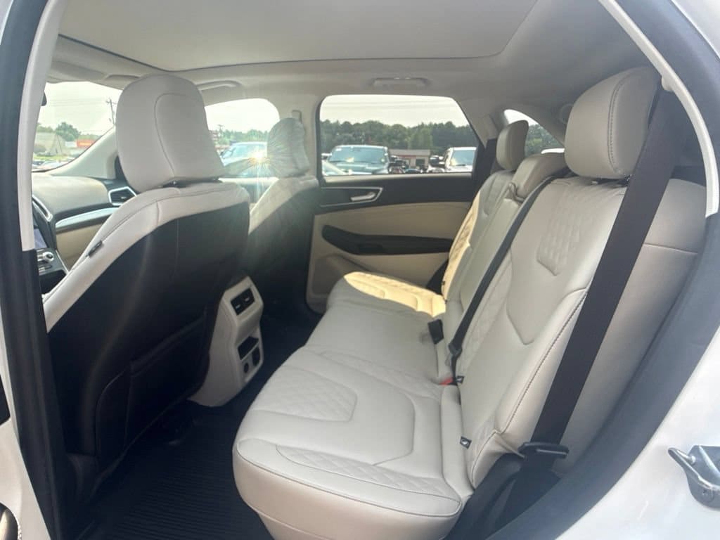 2024 Ford Edge Titanium - Photo 26