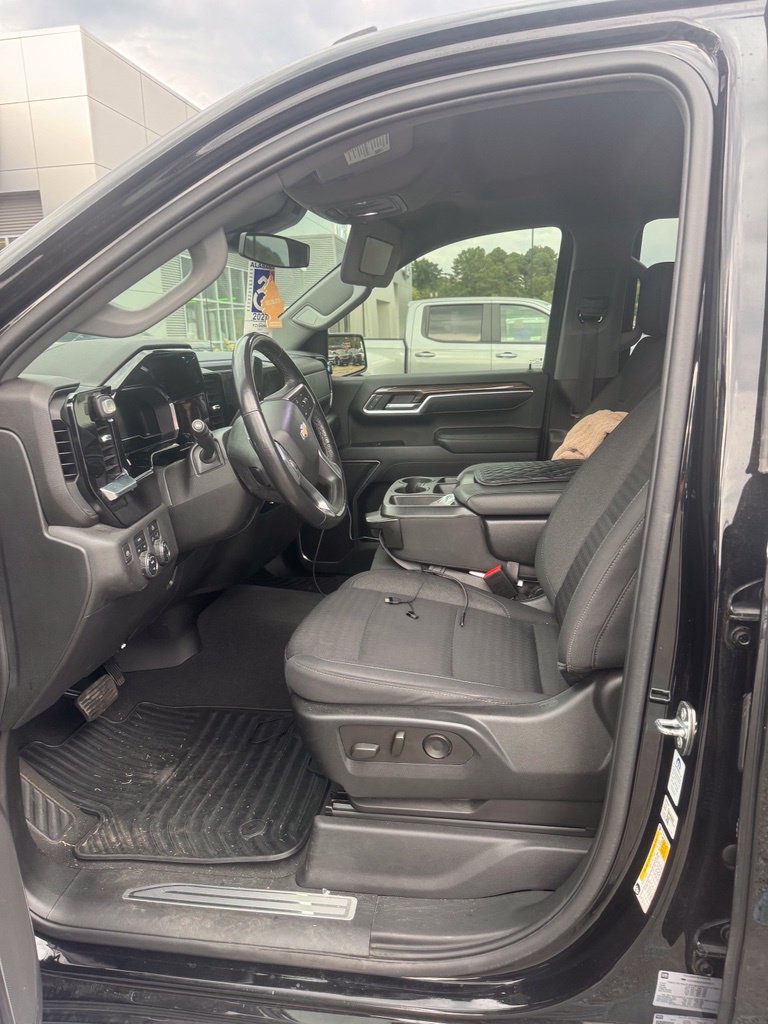 2022 Chevrolet Silverado 1500 LT - Photo 9