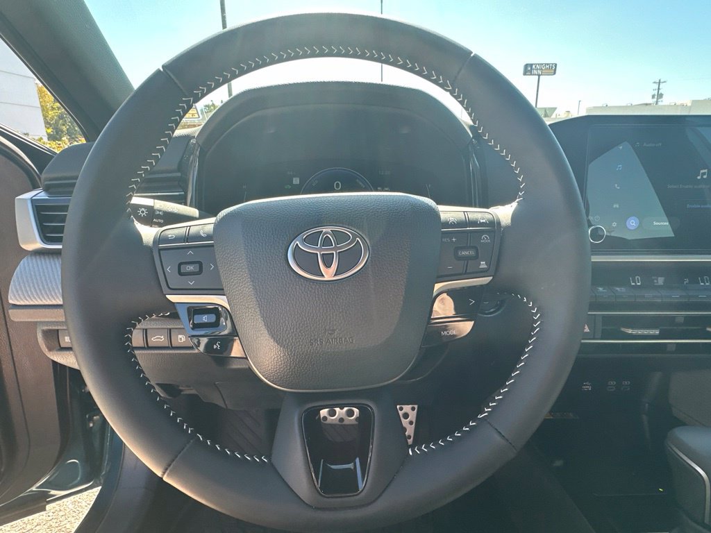 2026 Toyota Camry SE - Photo 19