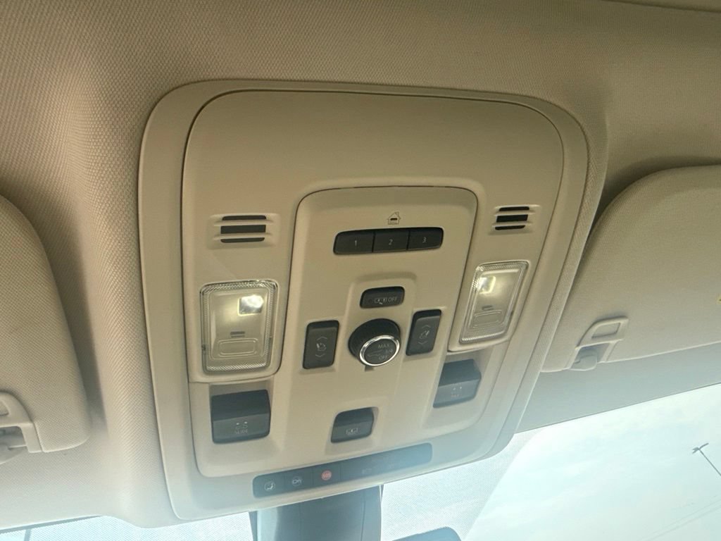 2021 GMC Yukon Denali - Photo 31