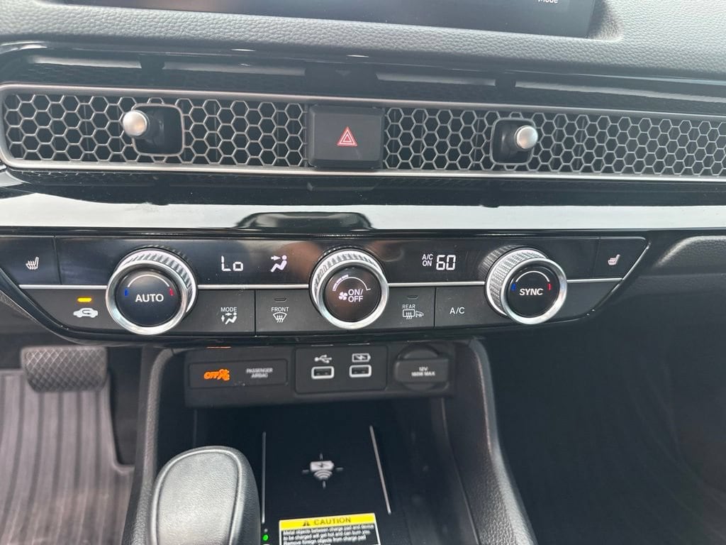 2024 Honda Civic Touring - Photo 18