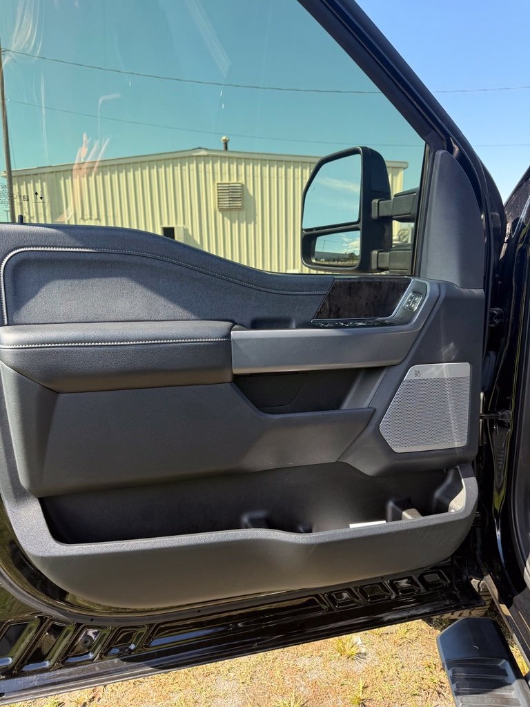 2024 Ford F-350 Super Duty Lariat - Photo 12