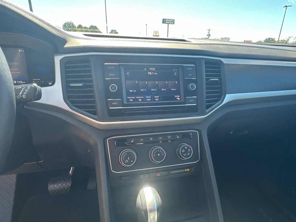 2023 Volkswagen Atlas SE - Photo 24
