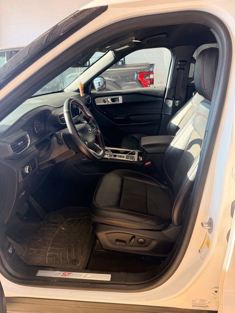 2023 Ford Explorer ST-LINE - Photo 8
