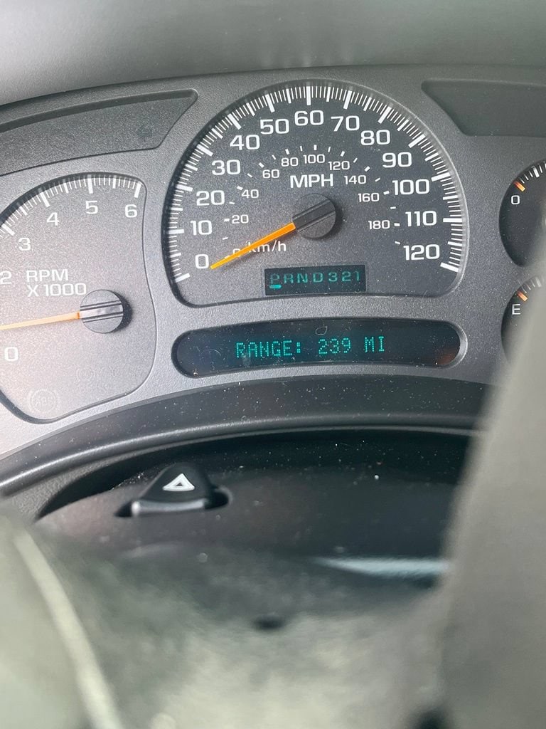 Used 2003 Chevrolet Tahoe LS with VIN 1GNEK13Z73R166975 for sale in Arab, AL