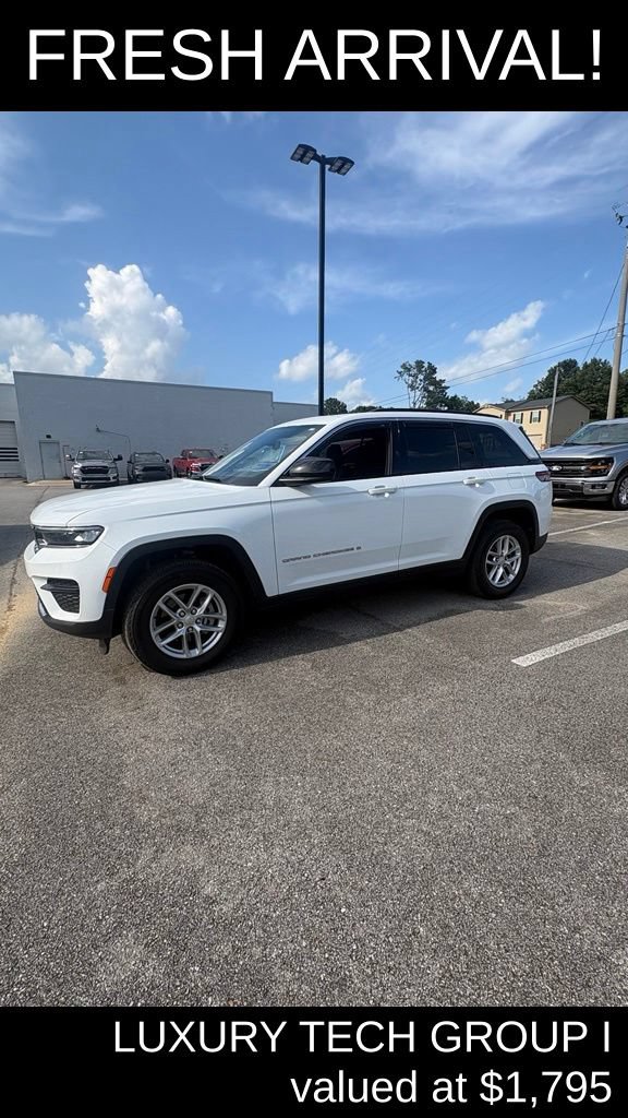 2024 Jeep Grand Cherokee Laredo - Photo 1
