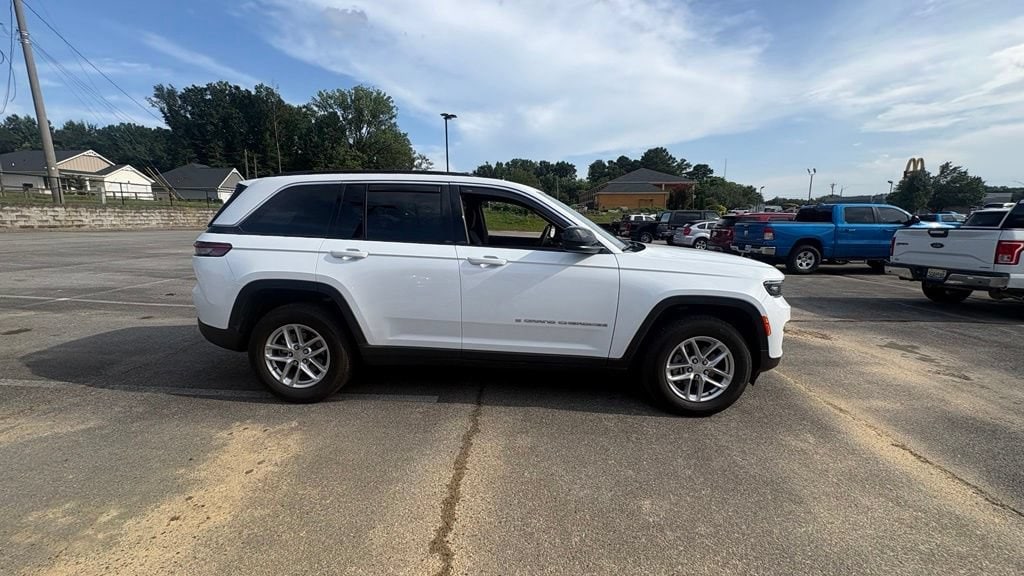 2024 Jeep Grand Cherokee Laredo - Photo 6