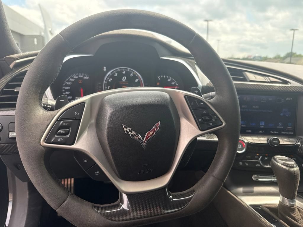 2017 Chevrolet Corvette 3LT - Photo 15