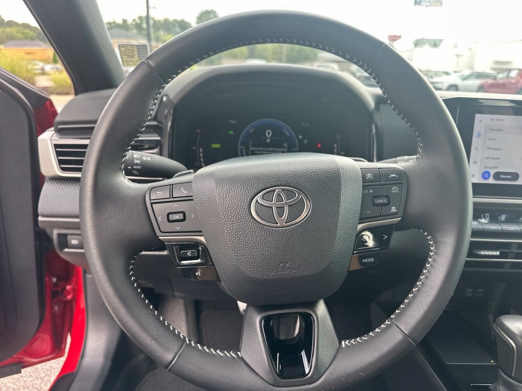 2026 Toyota Camry SE - Photo 13