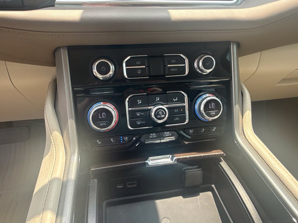 2021 GMC Yukon Denali - Photo 24