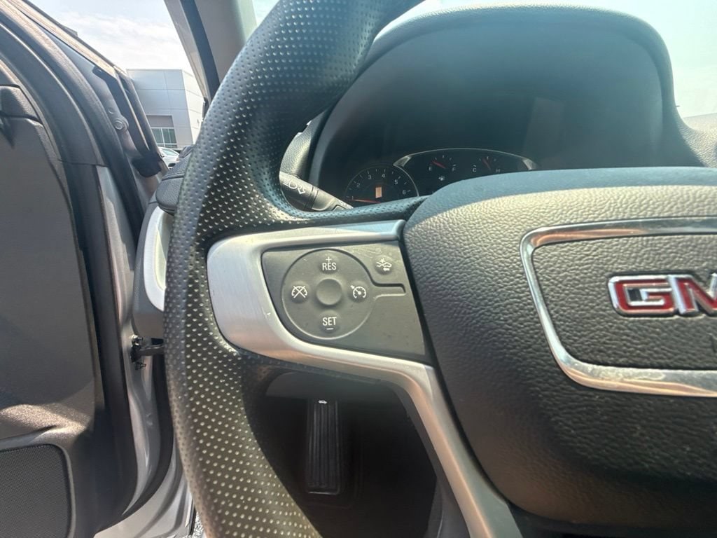 2022 GMC Terrain SLE - Photo 18