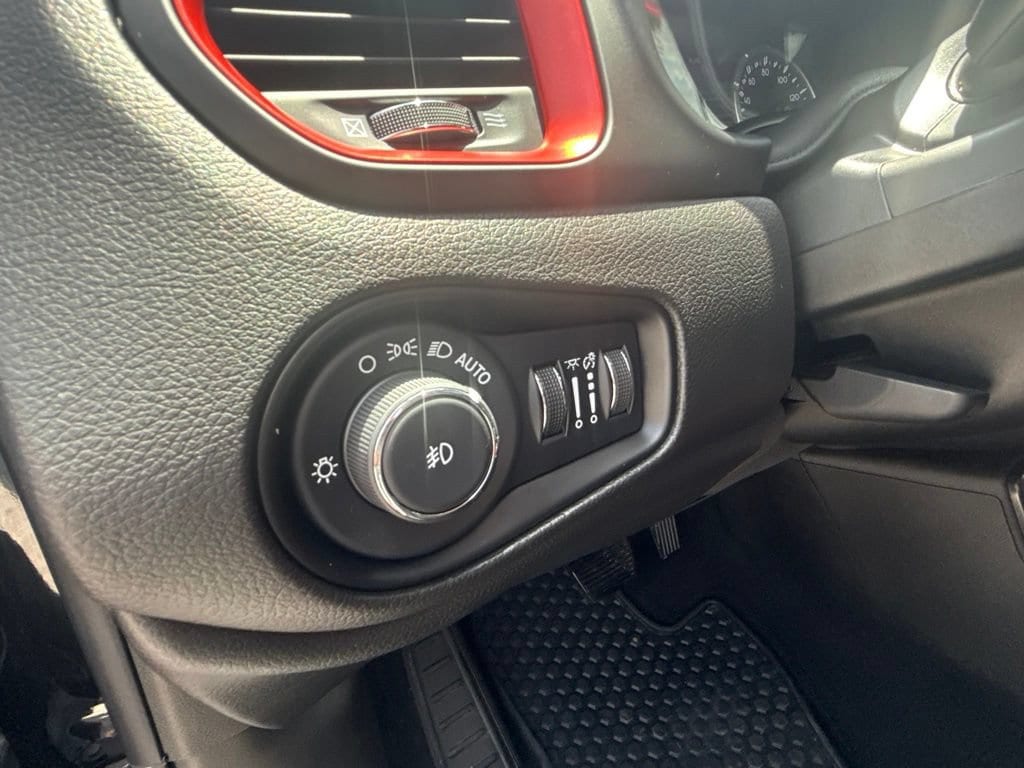 2022 Jeep Renegade Trailhawk - Photo 15