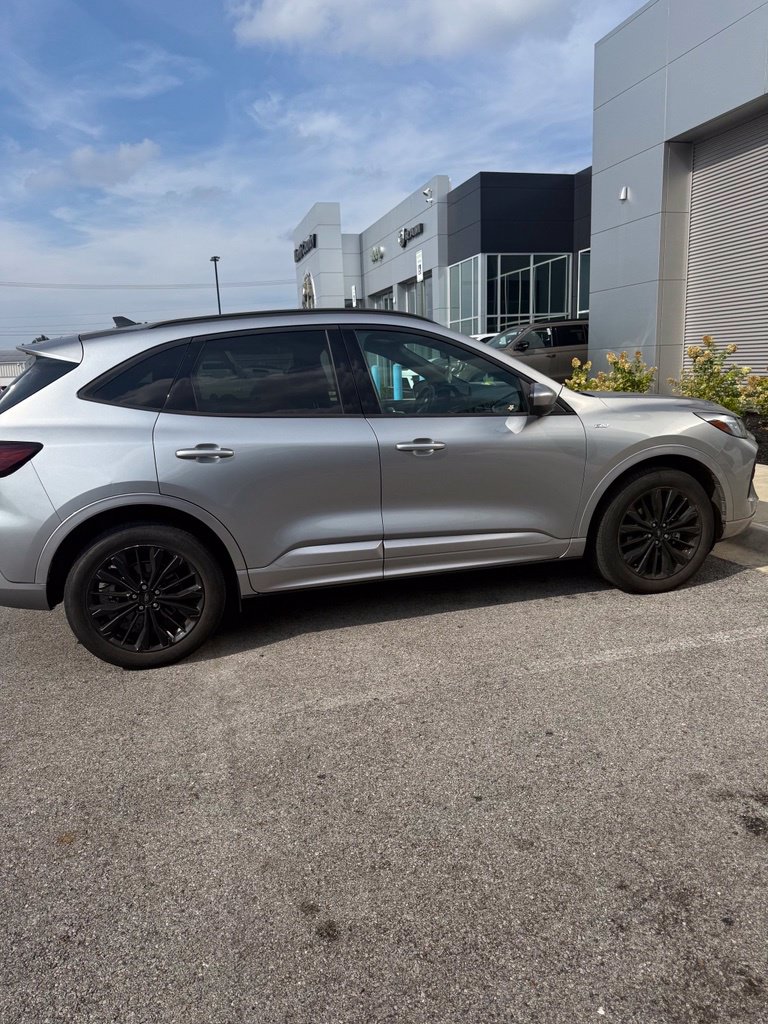 2024 Ford Escape ST-Line Elite - Photo 9