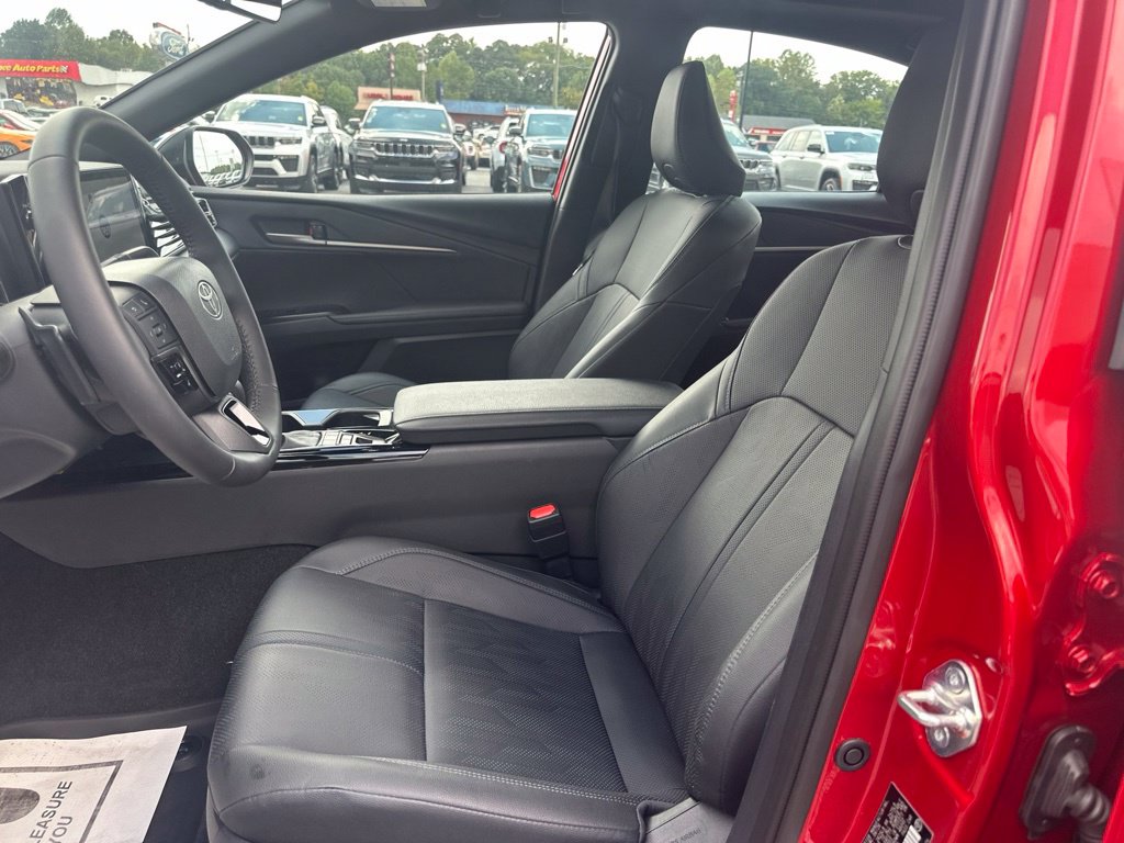 2026 Toyota Camry XSE - Photo 8