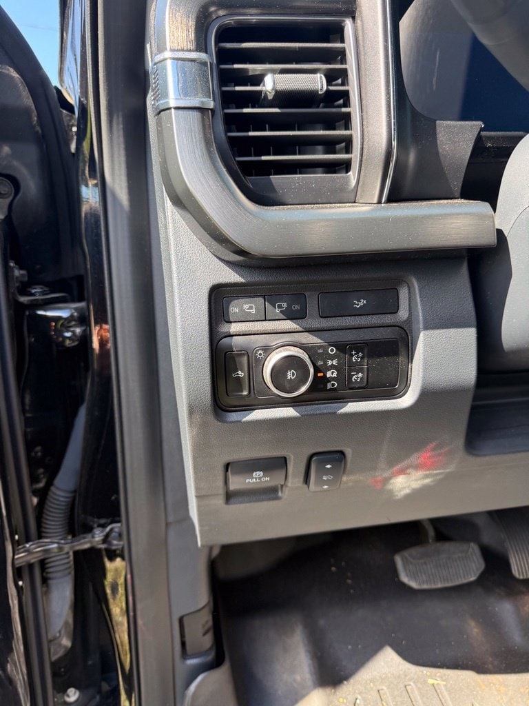 2024 Ford F-350 Super Duty Lariat - Photo 16