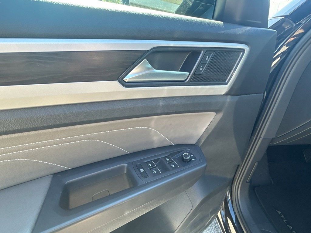 2023 Volkswagen Atlas SE - Photo 14
