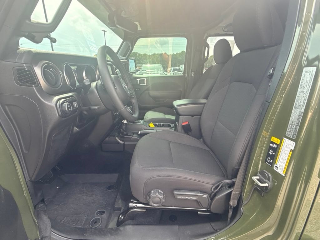 2023 Jeep Gladiator Sport S - Photo 11