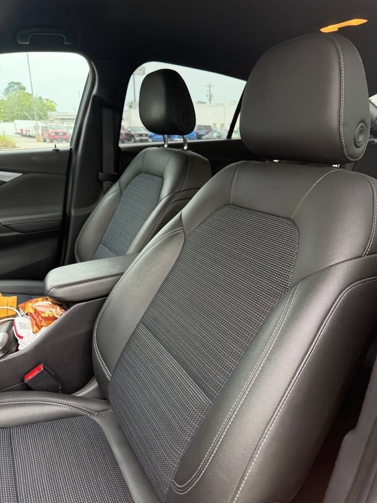 2025 Buick Envista Preferred - Photo 11
