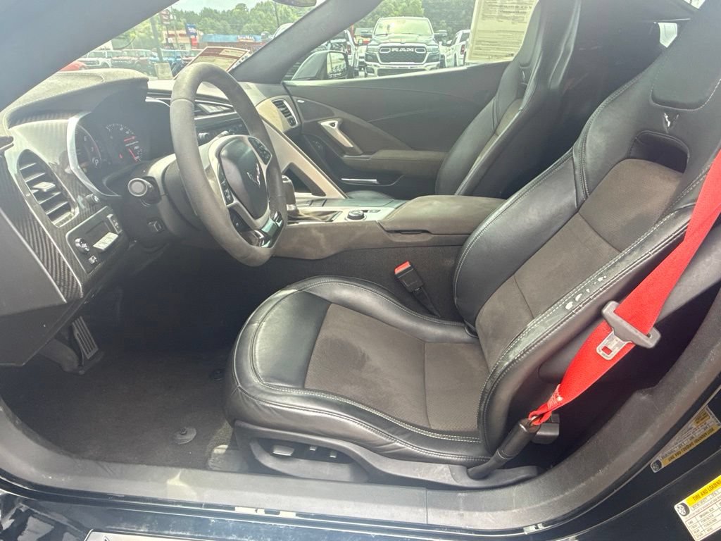 2017 Chevrolet Corvette 3LT - Photo 11