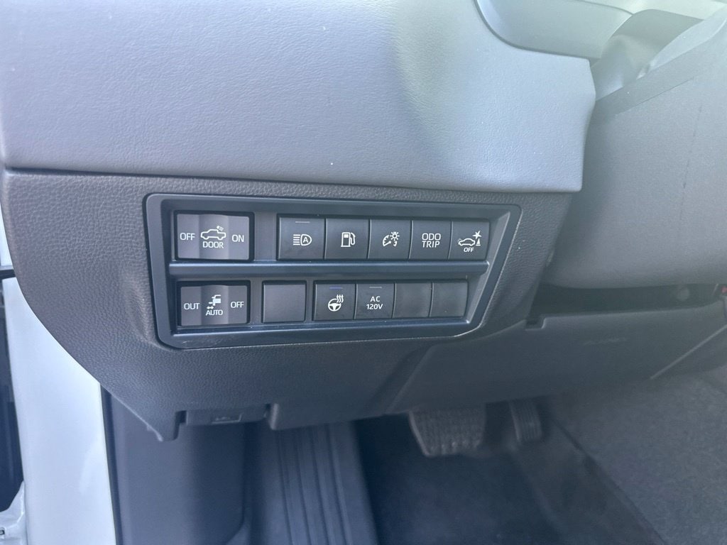 2026 Toyota Tundra Capstone - Photo 17